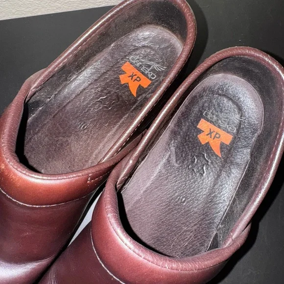 Dansko Professional Cordovan Smooth Leather Clogs size 40 - Picture 4 of 7